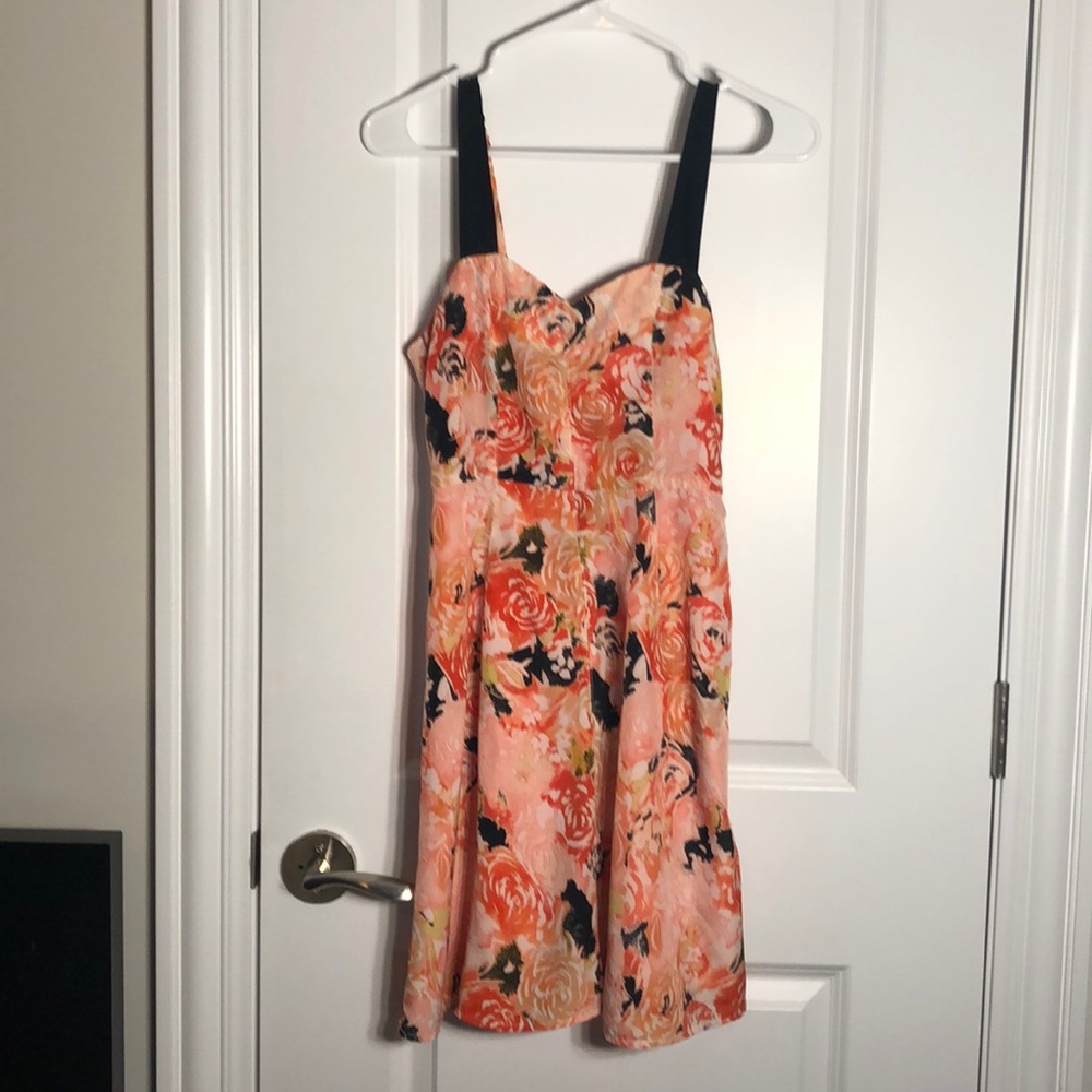 Floral strappy Dress NWOT